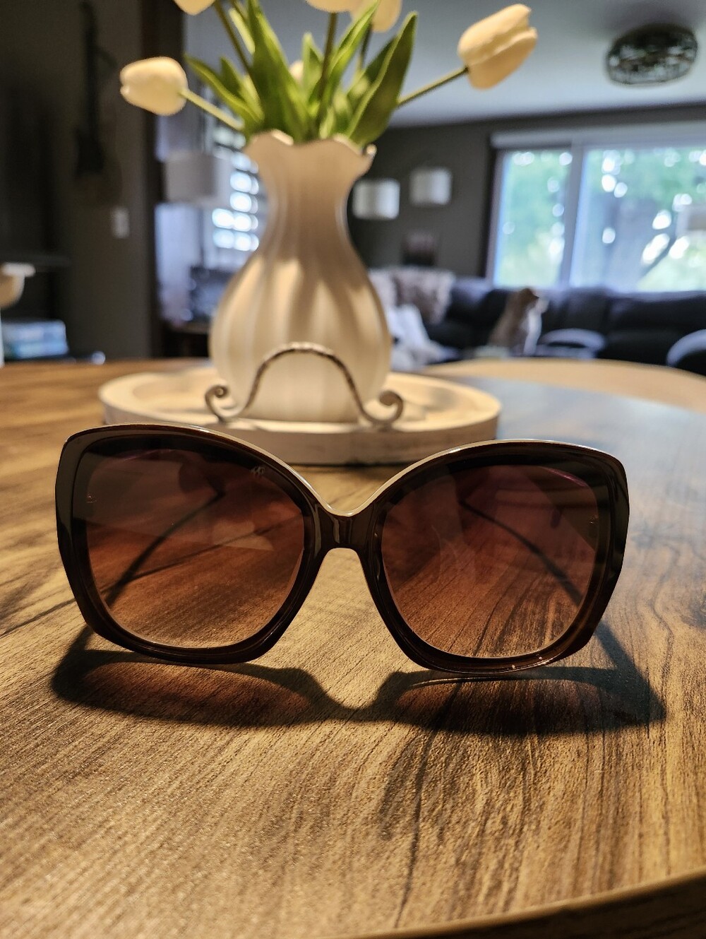 Jessica Simpson Women’s Oversized Brown Gradient Sunglasses
